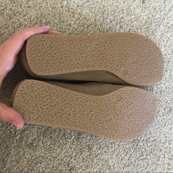 Moccasin - Picture 2 of 2